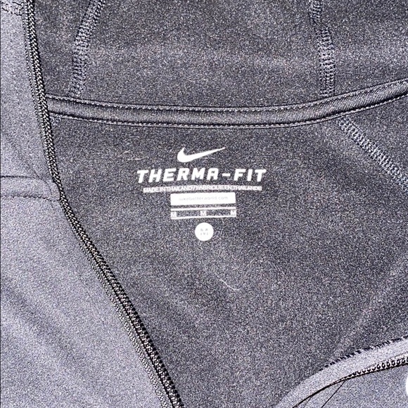 🚫SOLD🚫Nike🏃🏻‍♀️Therma-Fit zip Hoodie, SZ Med. - Picture 3 of 5
